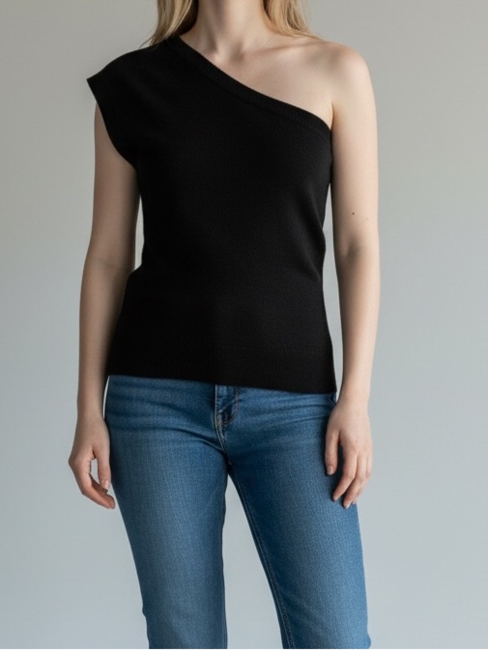 Banana Republic one shoulder wool cashmere sweater black